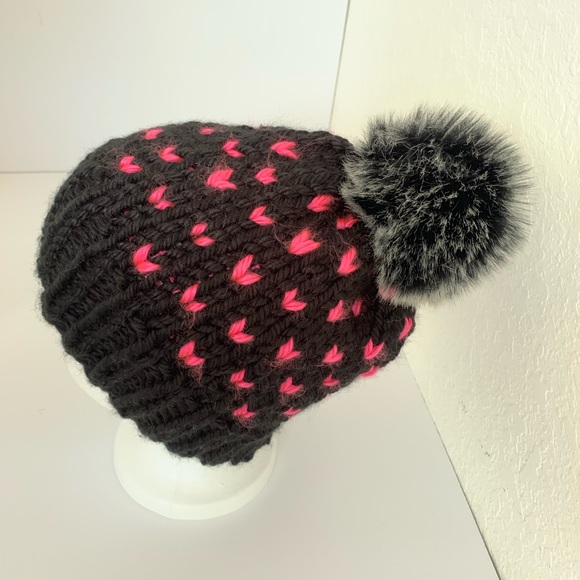 Knitted hat - Picture 2 of 3